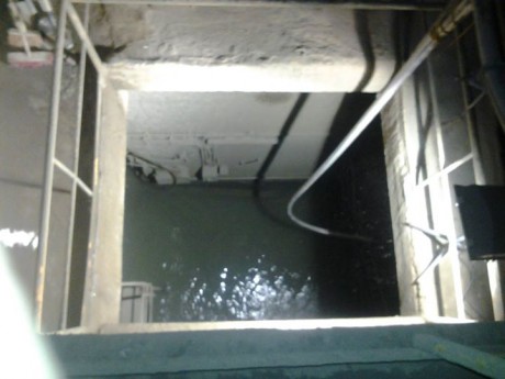 Technická pomoc - čerpání vody v areálu Holcim 16.1.2014 005