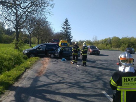Dopravní nehoda u Vápenného Podola 6.5.2016 004